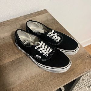Vans classic authentic shoe